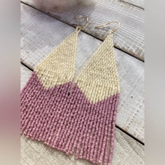 The EDELWEISS - beaded fringe earrings - Picture 3 of 4